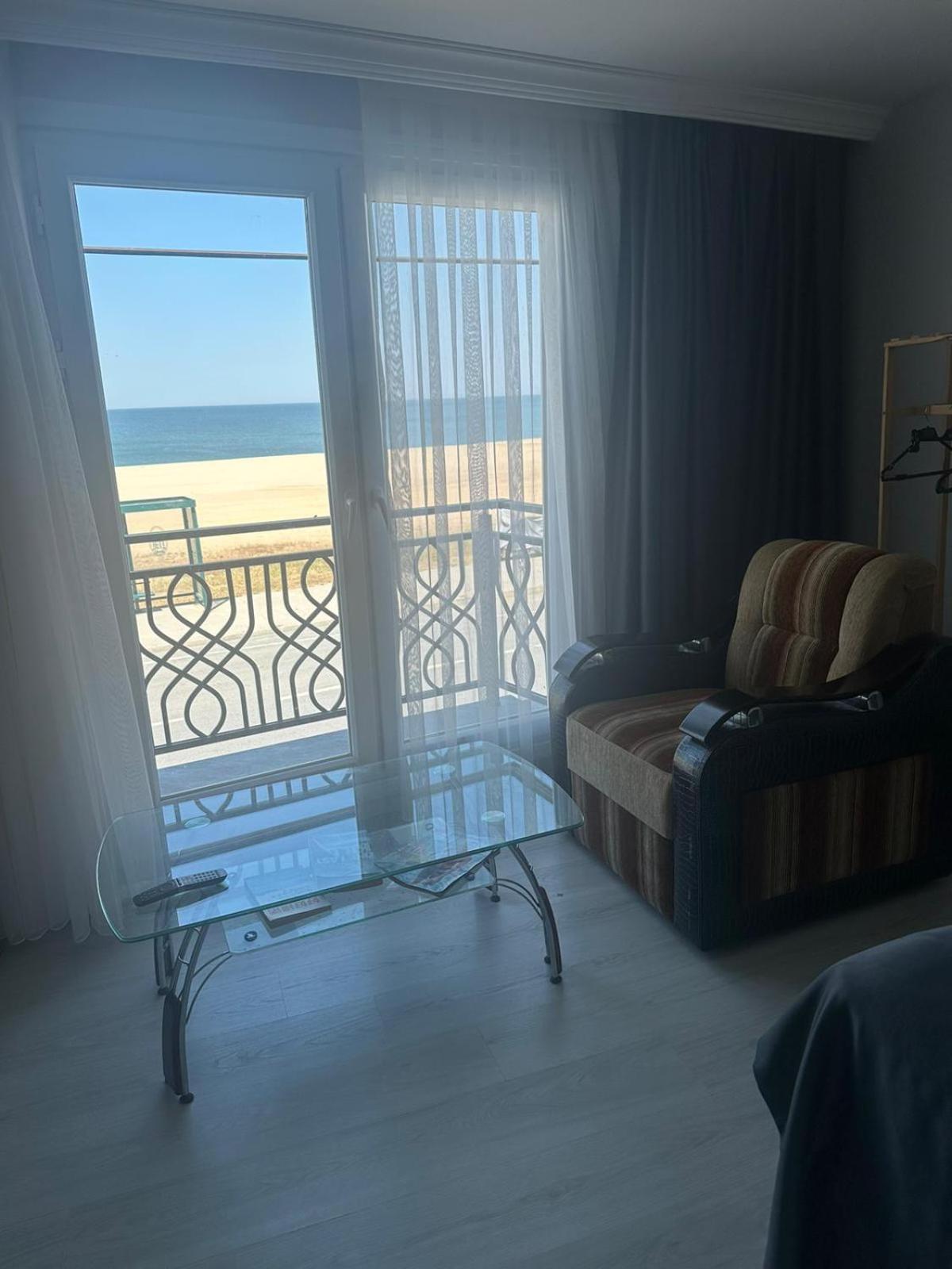 Holiday Beach Hotel Arnavutkoy Exterior photo