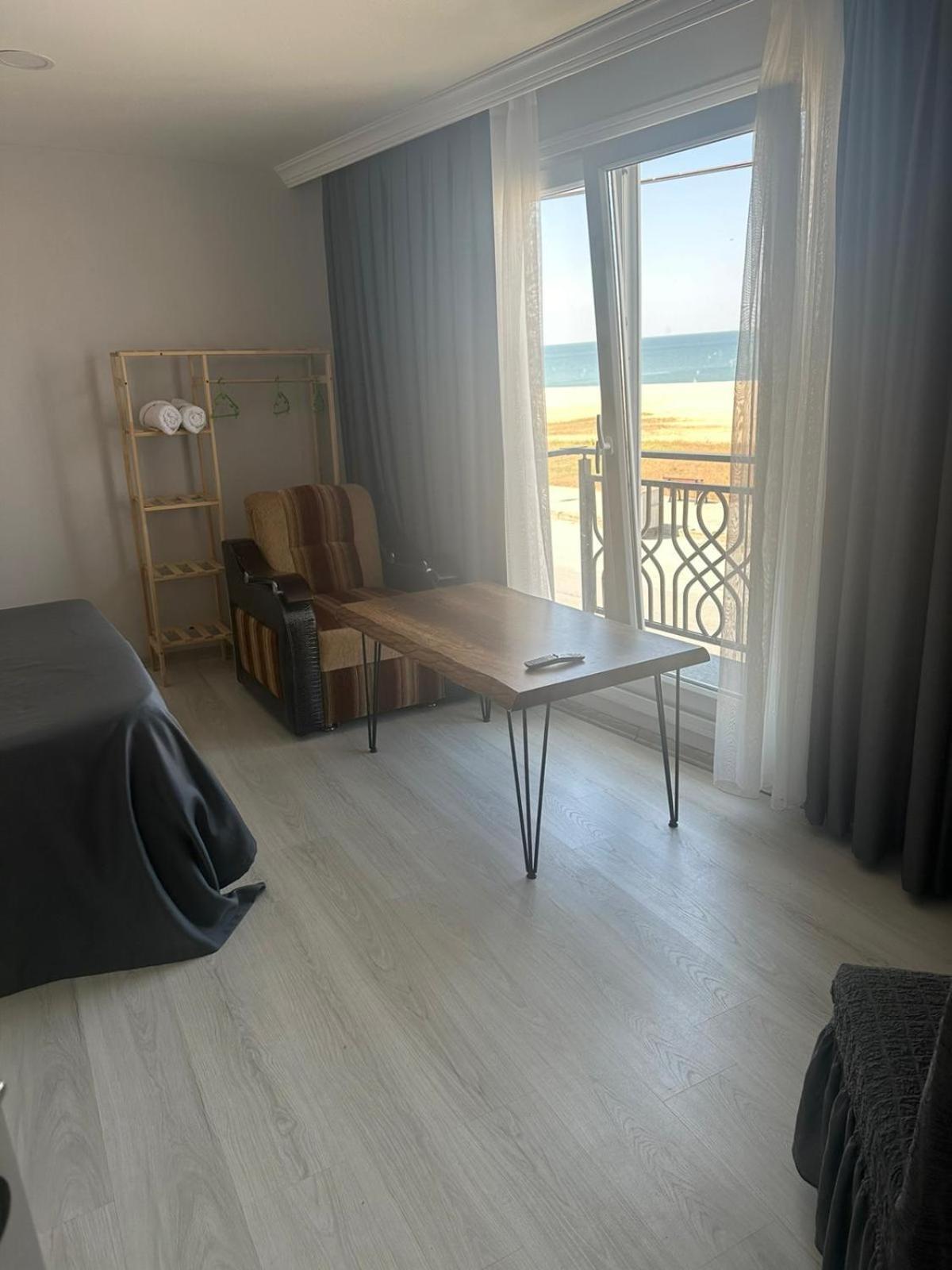 Holiday Beach Hotel Arnavutkoy Exterior photo